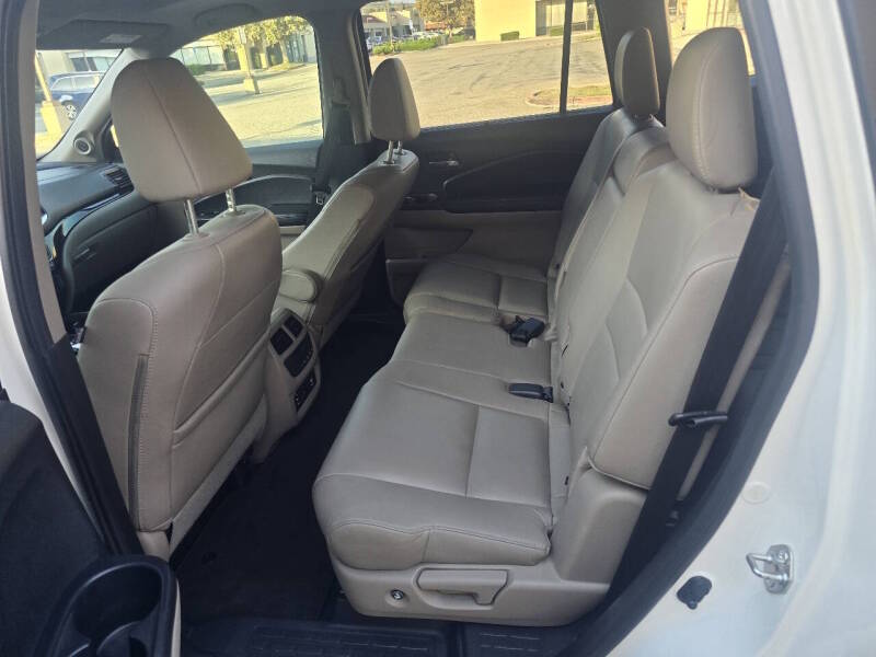 2017 Honda Pilot Touring — photo 6