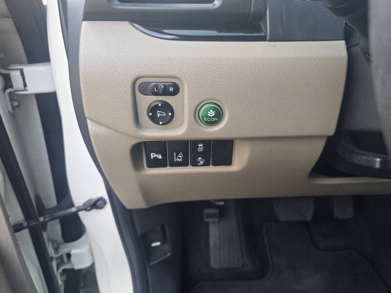 2017 Honda Pilot Touring — photo 29