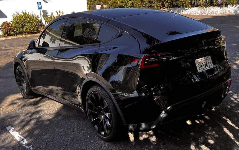 2021 Tesla Model Y Long Range — photo 2