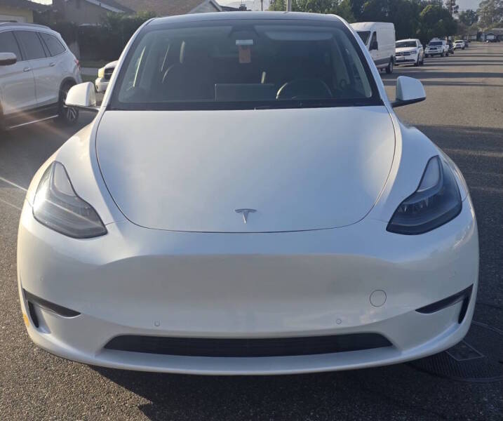 2022 Tesla Model Y Long Range — photo 10