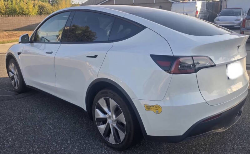 2022 Tesla Model Y Long Range — photo 15