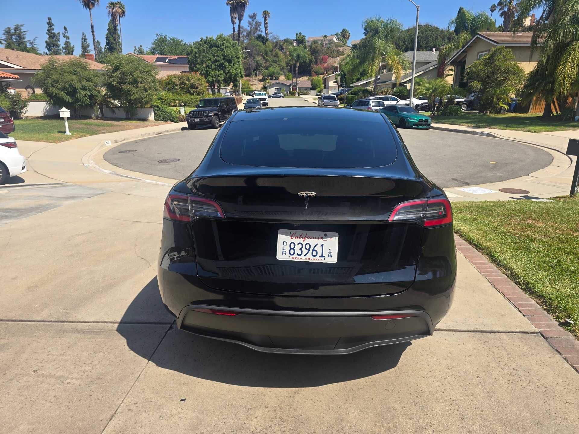 2024 Tesla Model Y Long Range — photo 5